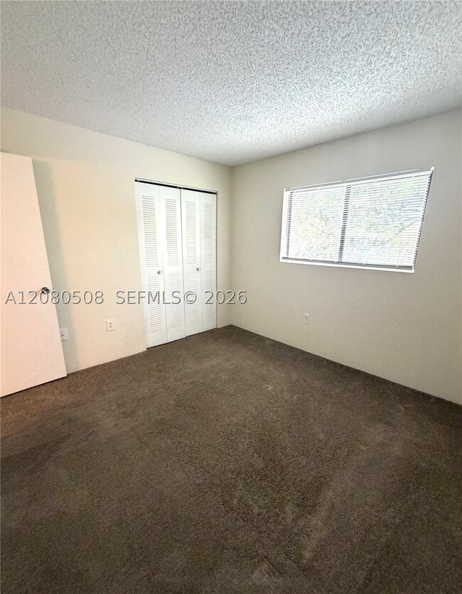 Building Photo - 351 Palm Way