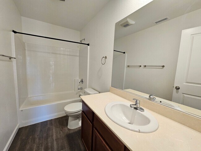 Building Photo - 322 Double Spring Dr