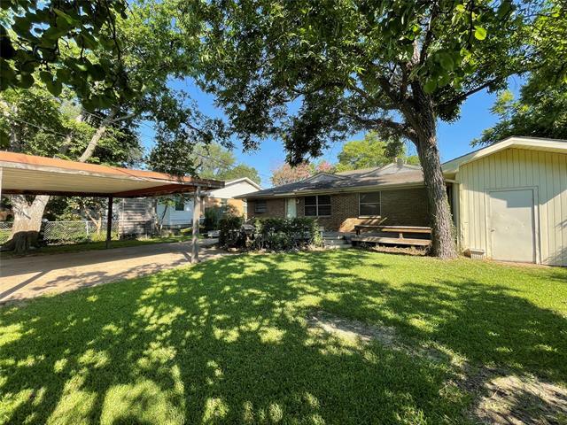 Building Photo - 1303 Northlake Dr