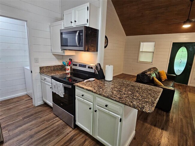 Building Photo - 158 Lionfish Rd