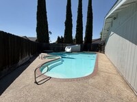Building Photo - 1120 Landreth Ct