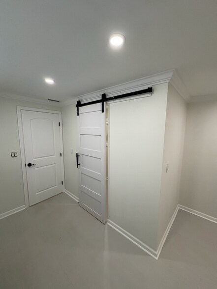 Building Photo - 431 52nd St