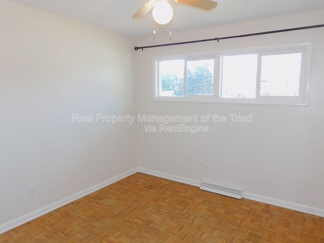 Building Photo - 3110 Canterbury St