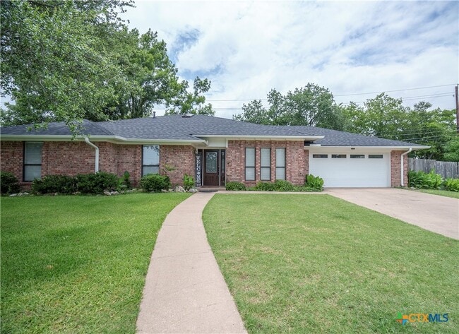 Building Photo - 1012 Pin Oak Dr