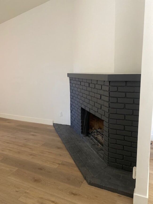 Building Photo - 2BR/2BA Duplex for rent!!!