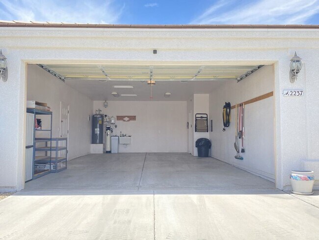 Building Photo - 2237 San Juan Dr