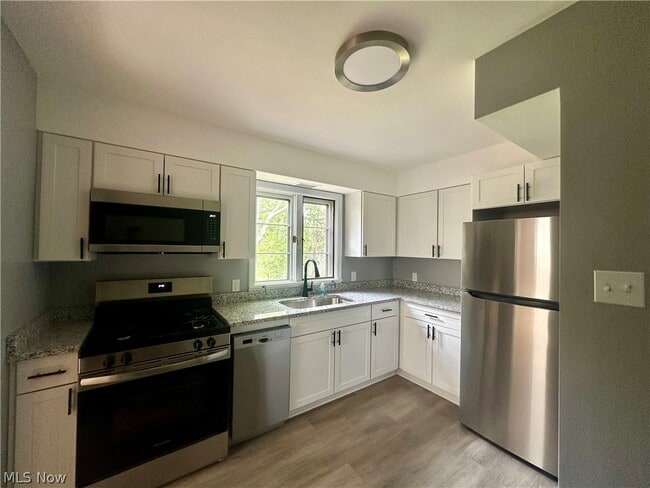 Building Photo - 2992 Eldora Dr