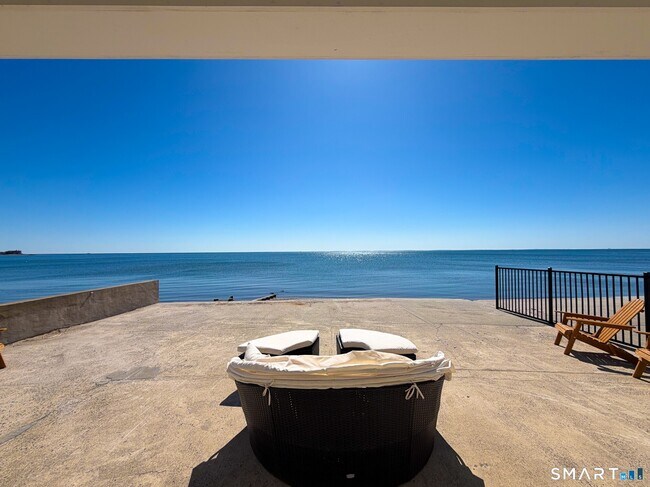 Building Photo - 18 Field Ct