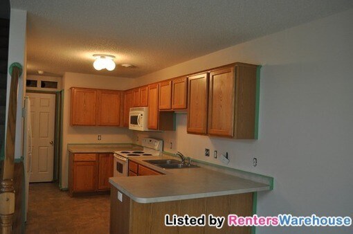 Building Photo - 2457 Yellowstone Dr