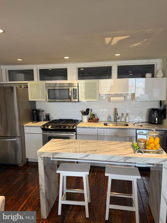 Building Photo - 126 N 3rd St