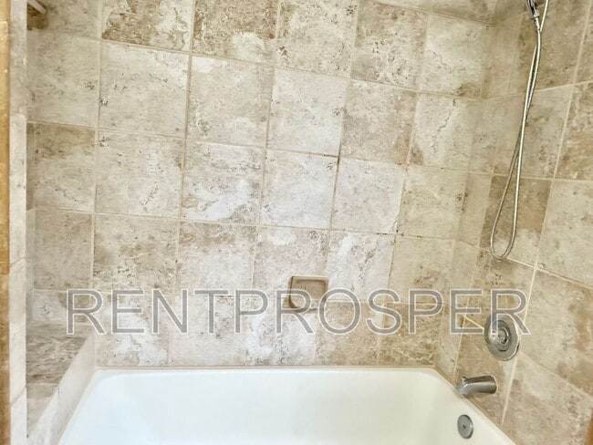 Building Photo - 6010 Scotchwood Glen