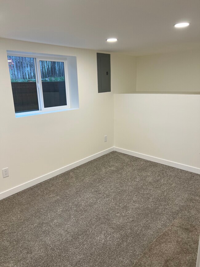 Building Photo - 4427 38th Ave SW