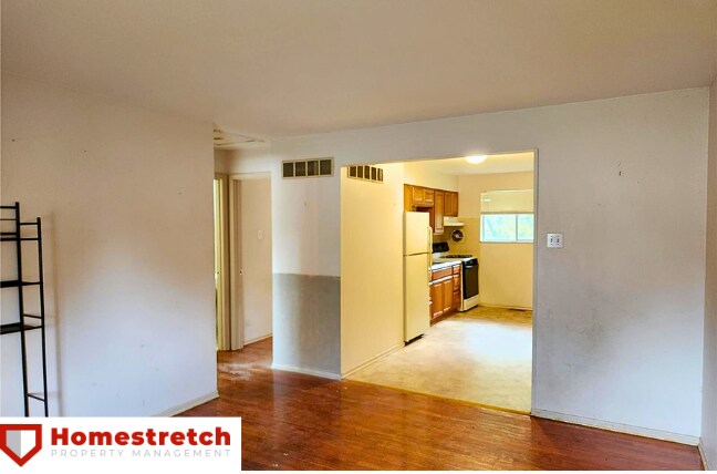 Building Photo - 10104 Douglas Ct