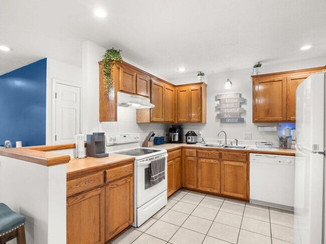 Building Photo - 6106 Fagan Cir