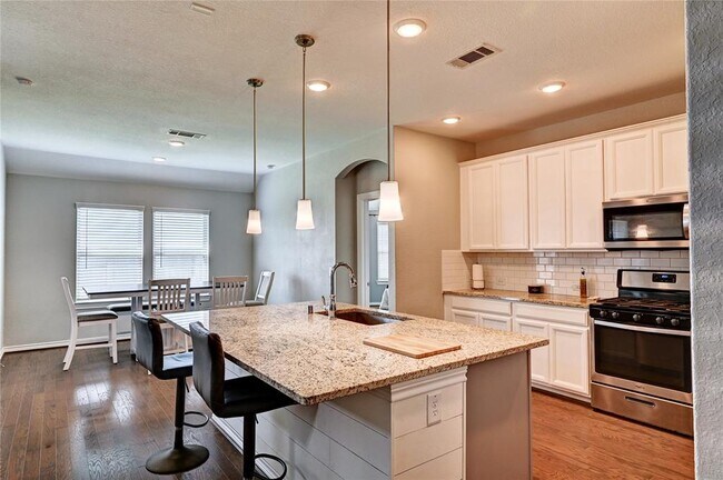 Building Photo - 23847 Northwood Terrace Ln