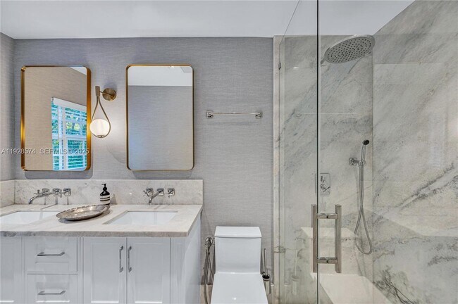 Building Photo - 607 Melaleuca Ln