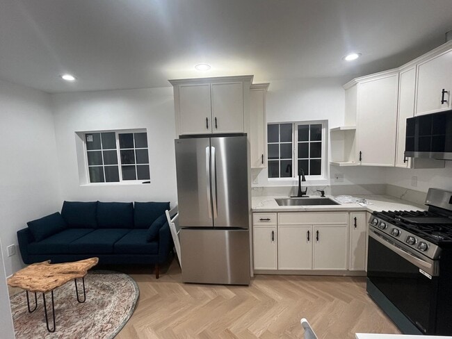 Primary Photo - 6908 Royer Ave