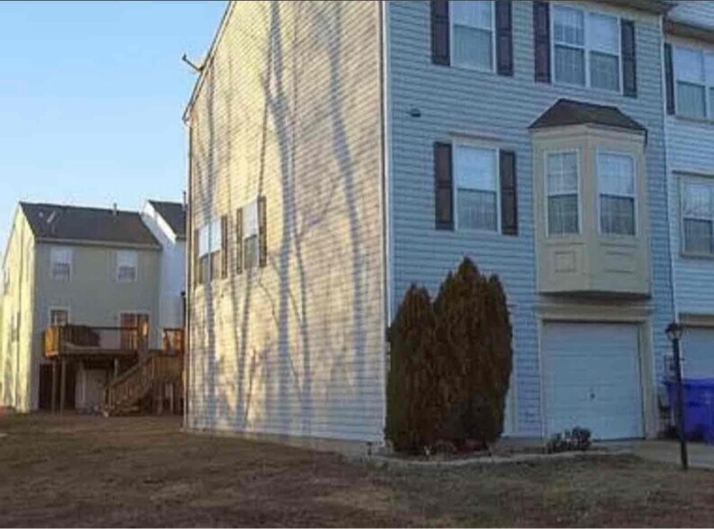 Building Photo - 5850 Wolsey Ct