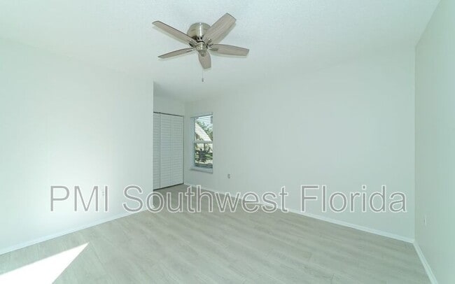 Building Photo - 2137 Couver Dr