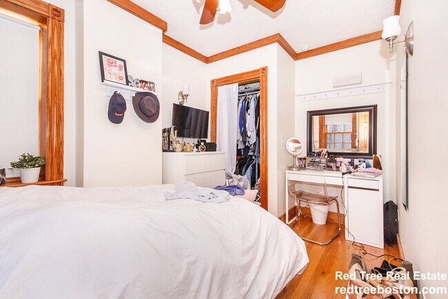 Building Photo - 61 Anderson St