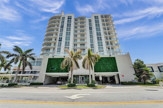 Building Photo - 401 N Birch Rd