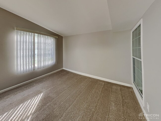 Building Photo - 11261 Salt Pond Dr E