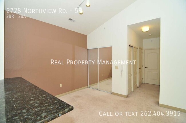 Building Photo - 2728 Northview Rd