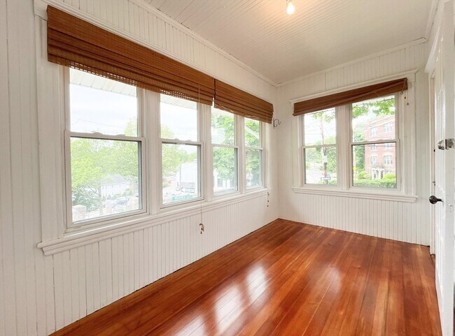 Building Photo - 44 Bellevue St