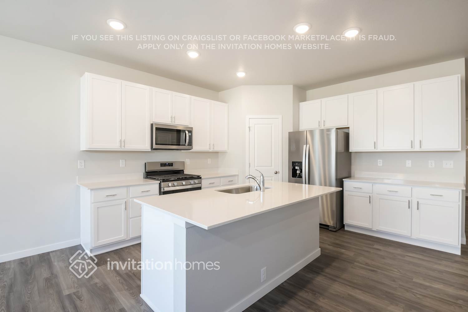 Building Photo - 4419 Shivaree St