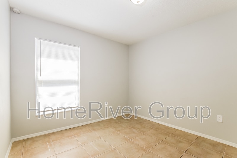Building Photo - 310 Daniels Pointe Dr