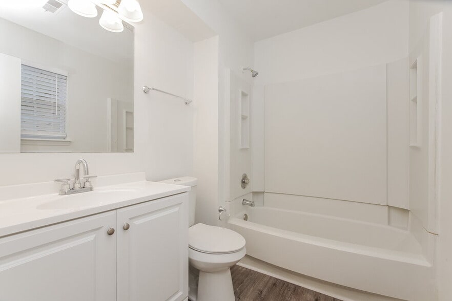 Building Photo - 3434 Braewick Pl