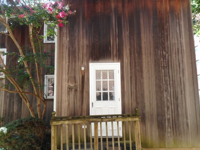 Building Photo - 116 N Union Ave