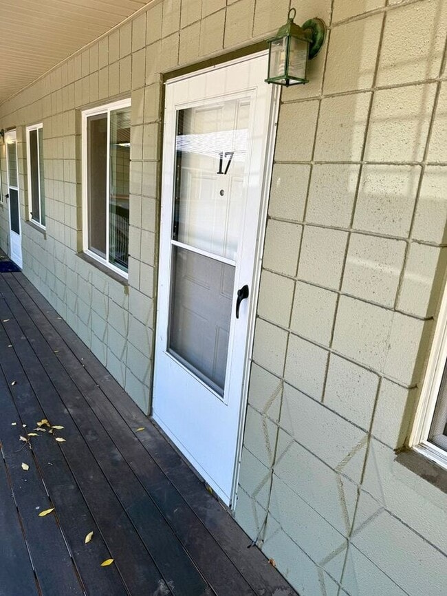 Building Photo - 1/2 Off First Month! Second-Floor 1-Bedroom Near City Park