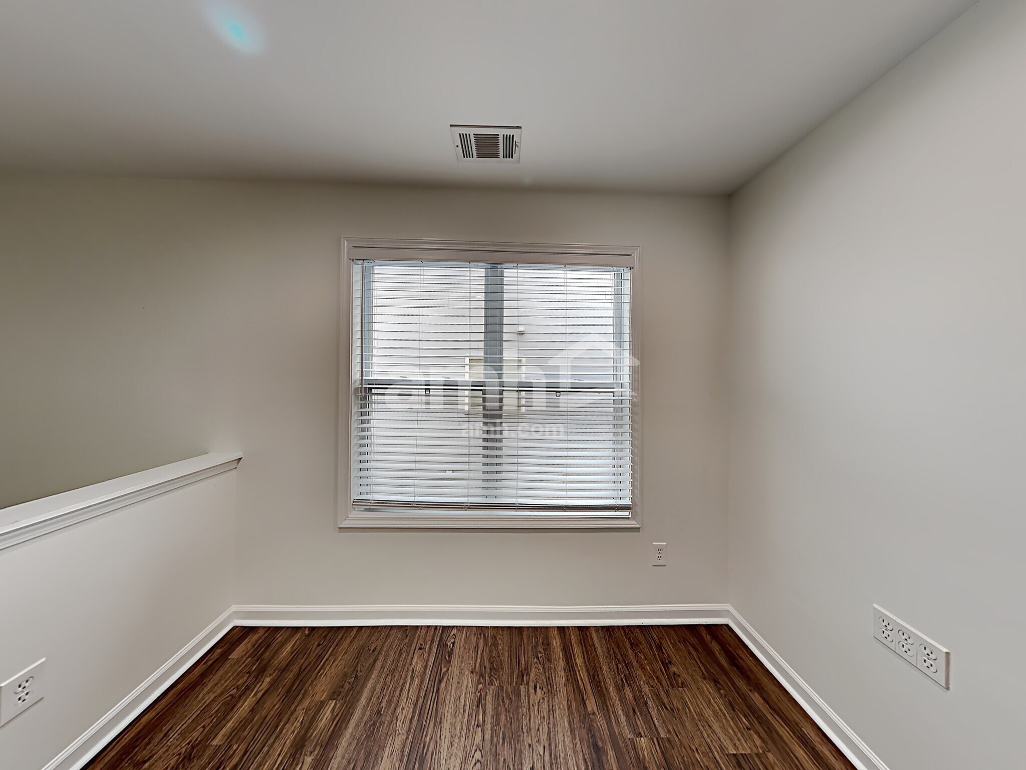 Building Photo - 2080 Lily Valley Dr