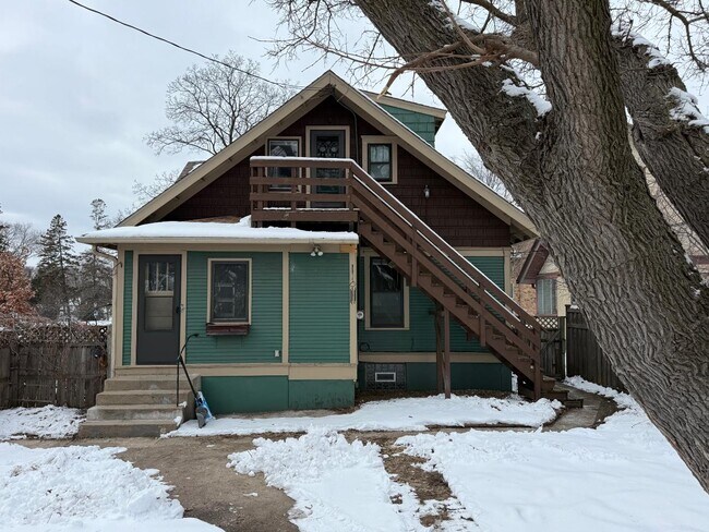 Building Photo - 3553 Dupont Ave S