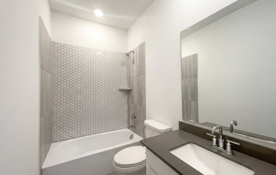 Building Photo - 8642 Steiger Trl