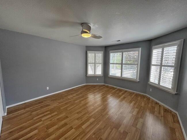 Building Photo - 8608 Quail Creek Ct NE