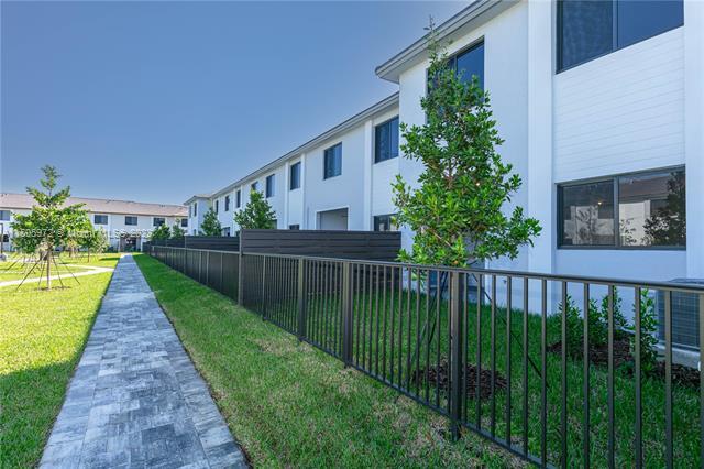 Building Photo - 8321 SW 121st Ter