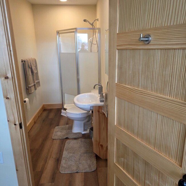 Building Photo - 121 E Main St