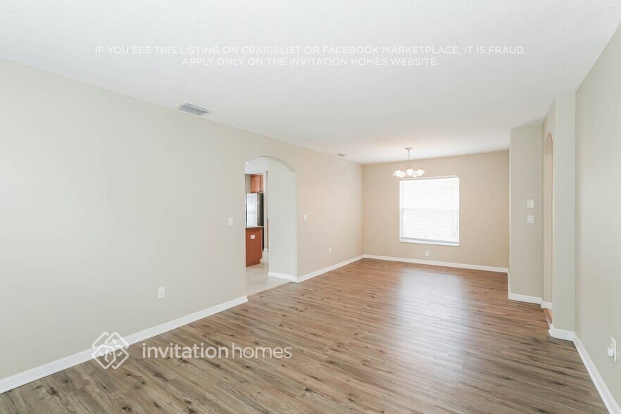 Building Photo - 3328 Thistledown Ln