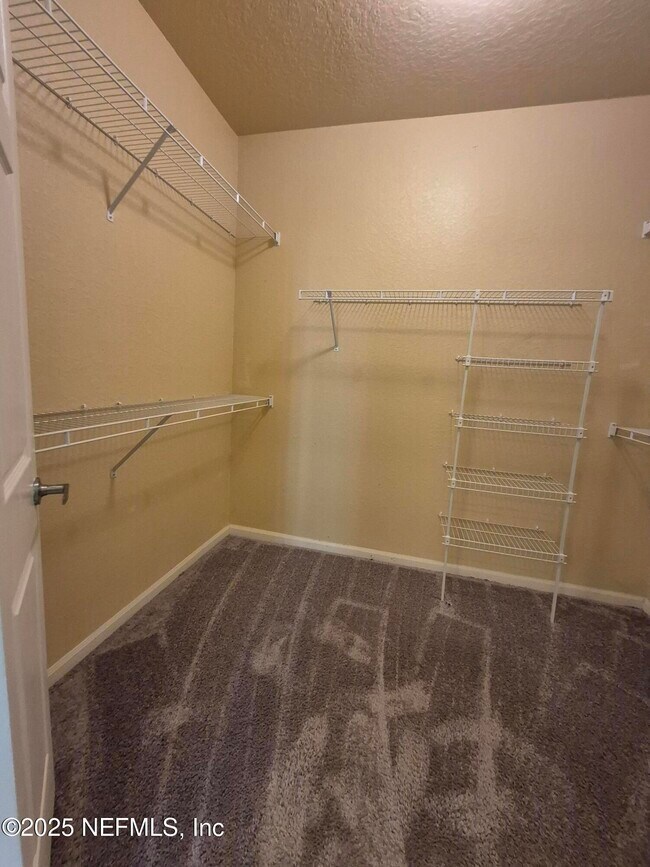 Building Photo - 8539 Gate Pkwy W