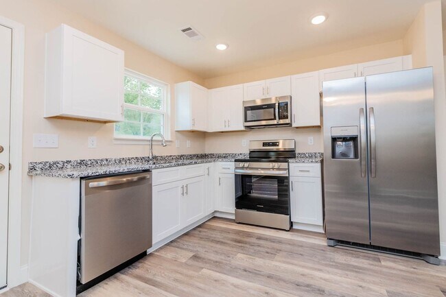 Building Photo - 122 Tabor Dr