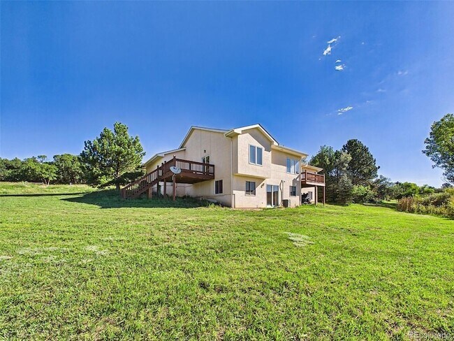 Building Photo - 1185 S Park Dr