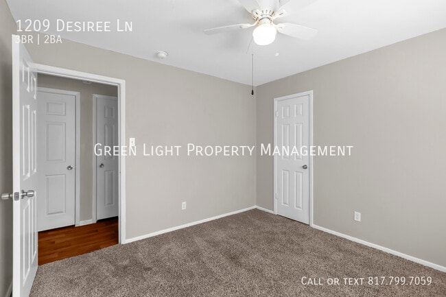 Building Photo - 1209 Desiree Ln