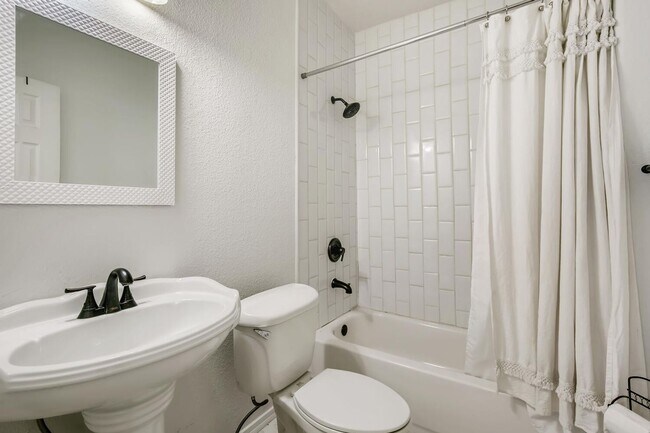 Building Photo - Location, Location, Location! Updated one story home with charm and modern conveniences