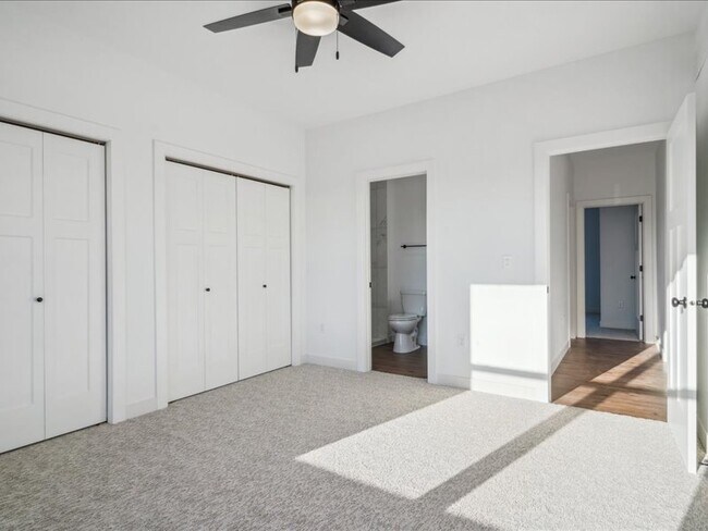 Building Photo - 808 Windam Dr