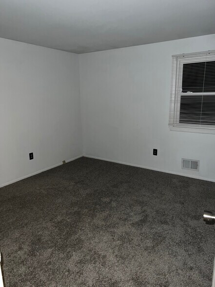 Building Photo - 35 Morrison Ave