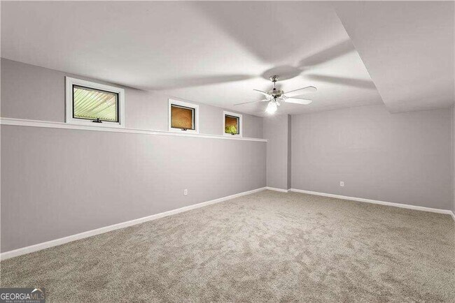 Building Photo - 505 Penny Ln