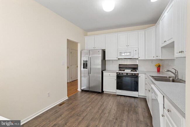 Building Photo - 54 Nestlewood Way