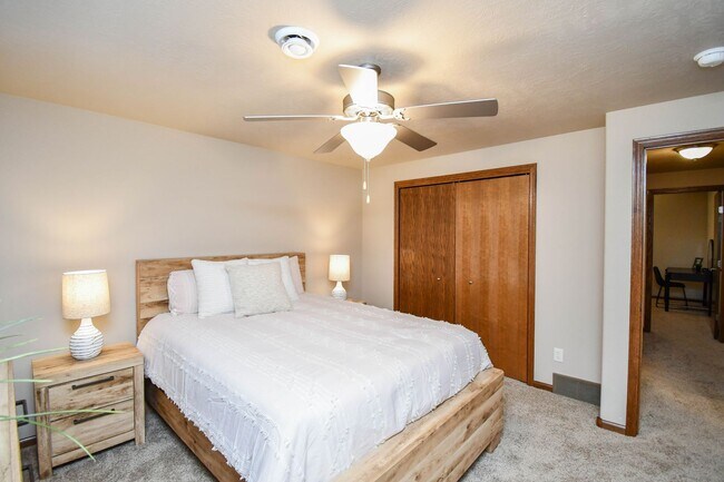 Building Photo - South Sioux Falls Rental with Open Layout ...